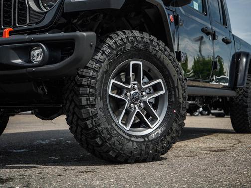 2025 Jeep Gladiator Mojave X
