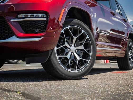 2025 Jeep Grand Cherokee Summit Reserve