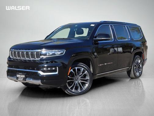 Diamond Black Crystal Pearlcoat 2022 Jeep Grand Wagoneer Series III