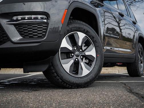 2025 Jeep Grand Cherokee 4xe