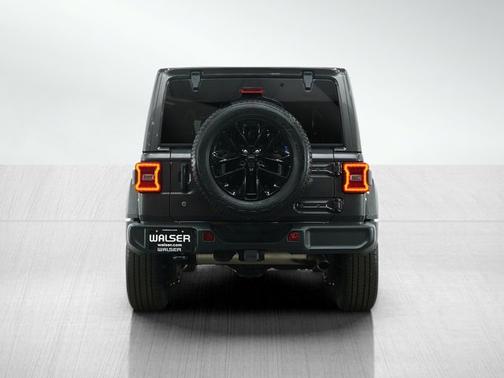2020 Jeep Wrangler Sahara Altitude
