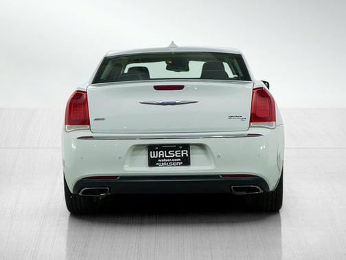 2017 Chrysler 300C Base