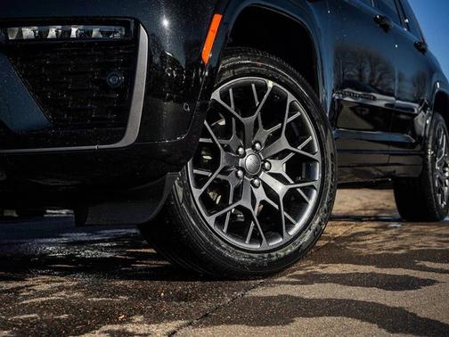 2026 Jeep Grand Cherokee Summit