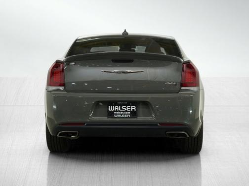 2018 Chrysler 300 S