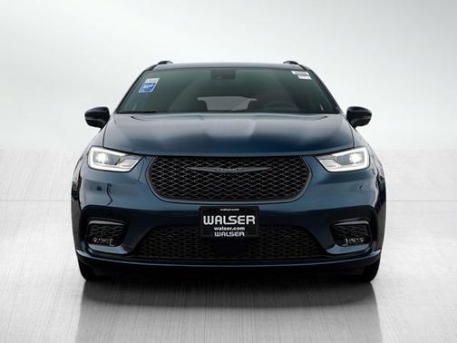 2025 Chrysler Pacifica Hybrid Hybrid Premium S Appearance Pkg