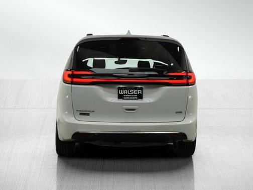 2022 Chrysler Pacifica Touring