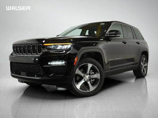 2022 Jeep Grand Cherokee Base