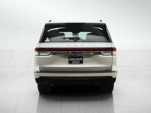 White 2024 Lincoln Navigator L Reserve