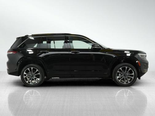 2022 Jeep Grand Cherokee Overland