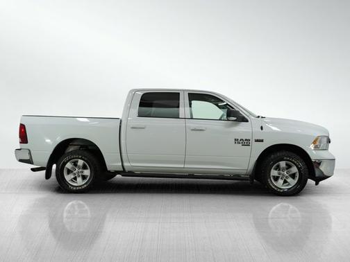 2022 RAM 1500 SLT