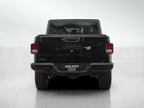 2021 Jeep Gladiator Willys