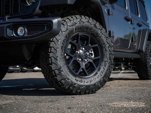 2025 Jeep Wrangler 4xe Willys