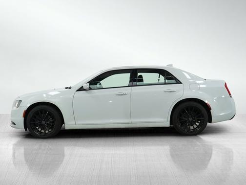 2018 Chrysler 300 S