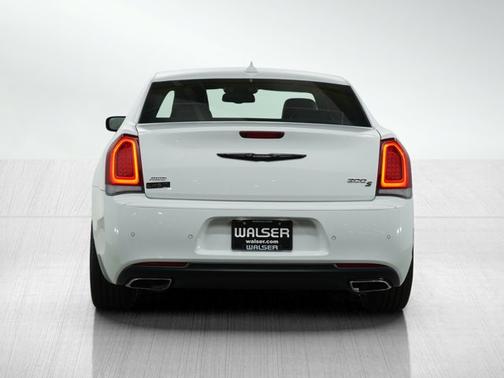 2018 Chrysler 300 S