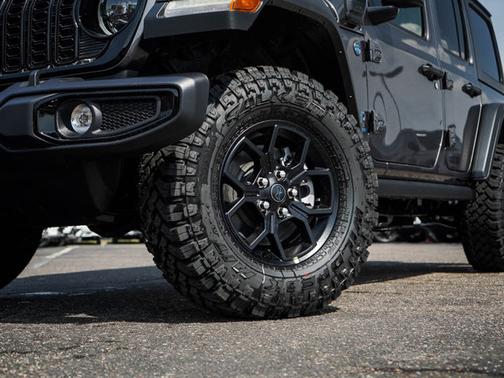 2025 Jeep Wrangler 4xe Willys