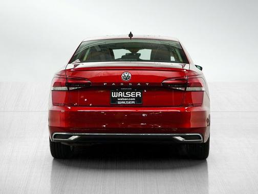 Aurora Red Metallic 2020 Volkswagen Passat 2.0T SE
