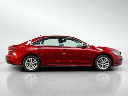 Aurora Red Metallic 2020 Volkswagen Passat 2.0T SE