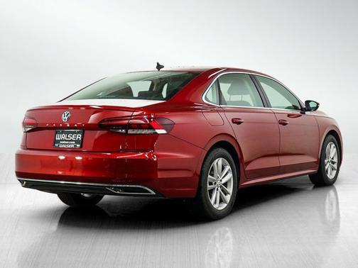 Aurora Red Metallic 2020 Volkswagen Passat 2.0T SE