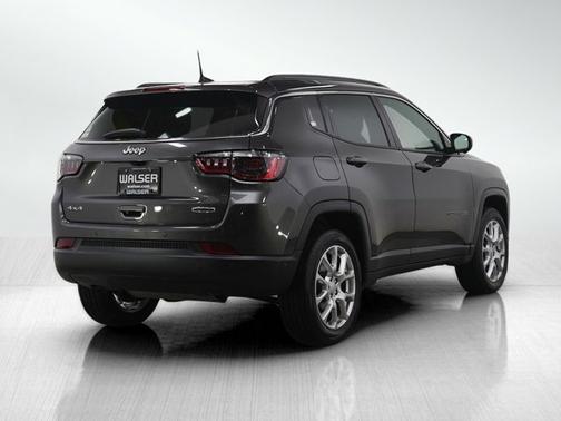 2023 Jeep Compass Latitude Lux