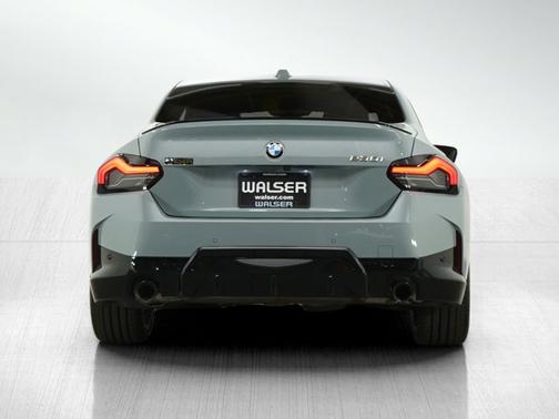 2024 BMW 230 230i