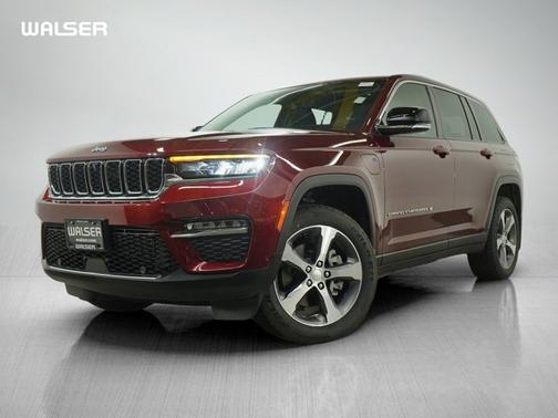 2022 Jeep Grand Cherokee Base
