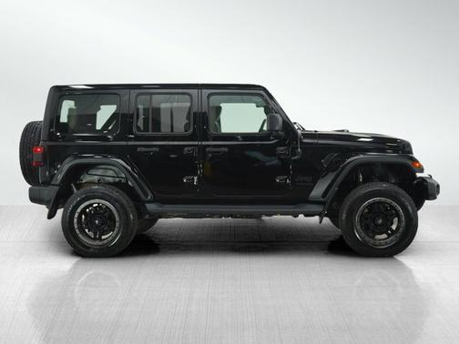 2020 Jeep Wrangler Sahara Altitude