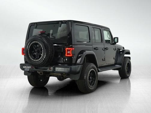 2020 Jeep Wrangler Sahara Altitude