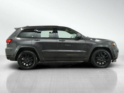 2017 Jeep Grand Cherokee Altitude