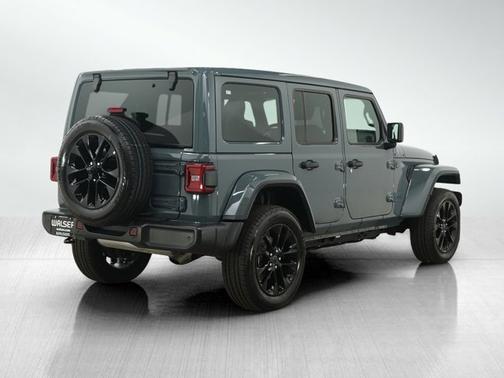 Anvil Clear Coat 2025 Jeep Wrangler Sahara