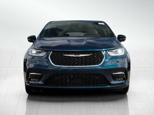 2025 Chrysler Pacifica Hybrid Hybrid Select