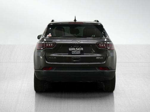 2020 Jeep Compass Latitude w/Sun/Safety Pkg