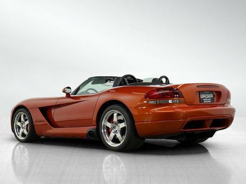 2005 Dodge Viper SRT10