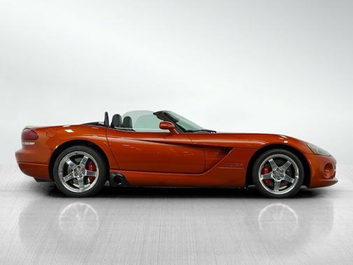 2005 Dodge Viper SRT10