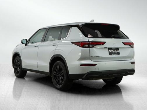2024 Mitsubishi Outlander ES