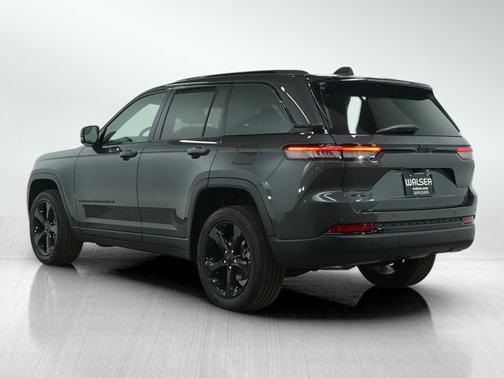 2022 Jeep Grand Cherokee Altitude