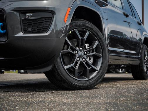 2025 Jeep Grand Cherokee 4xe Anniversary Edition