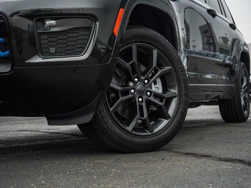 2024 Jeep Grand Cherokee 4xe Anniversary Edition