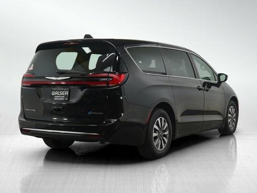 2023 Chrysler Pacifica Hybrid Hybrid Touring L