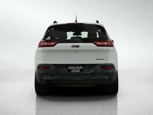 2016 Jeep Cherokee Sport