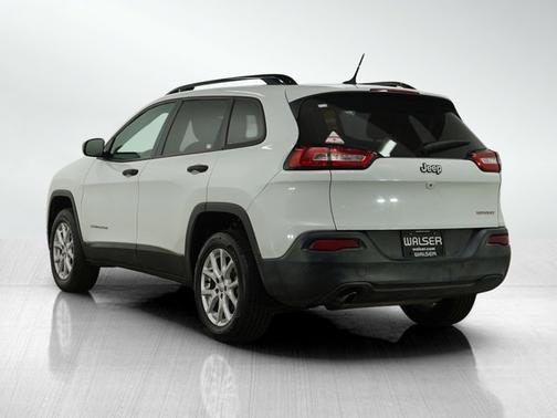2016 Jeep Cherokee Sport
