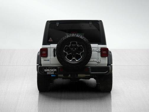 Bright White Clearcoat 2023 Jeep Wrangler Rubicon