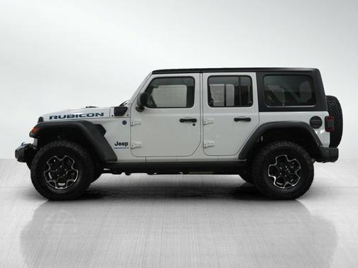 Bright White Clearcoat 2023 Jeep Wrangler Rubicon