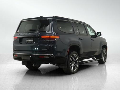 2023 Jeep Wagoneer Series III