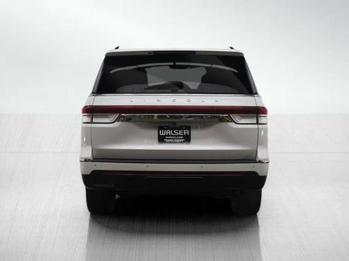 2022 Lincoln Navigator L Reserve