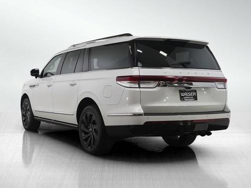 2022 Lincoln Navigator L Reserve