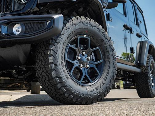 2025 Jeep Wrangler 4xe Willys