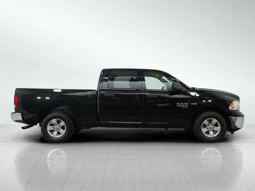 2022 RAM 1500 SLT