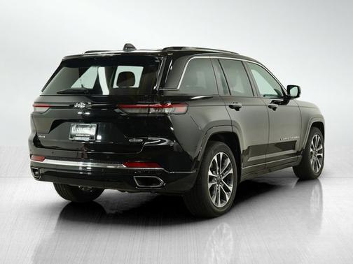 2022 Jeep Grand Cherokee Overland