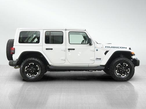 Bright White Clearcoat 2024 Jeep Wrangler Rubicon X