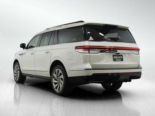 2023 Lincoln Navigator L Reserve